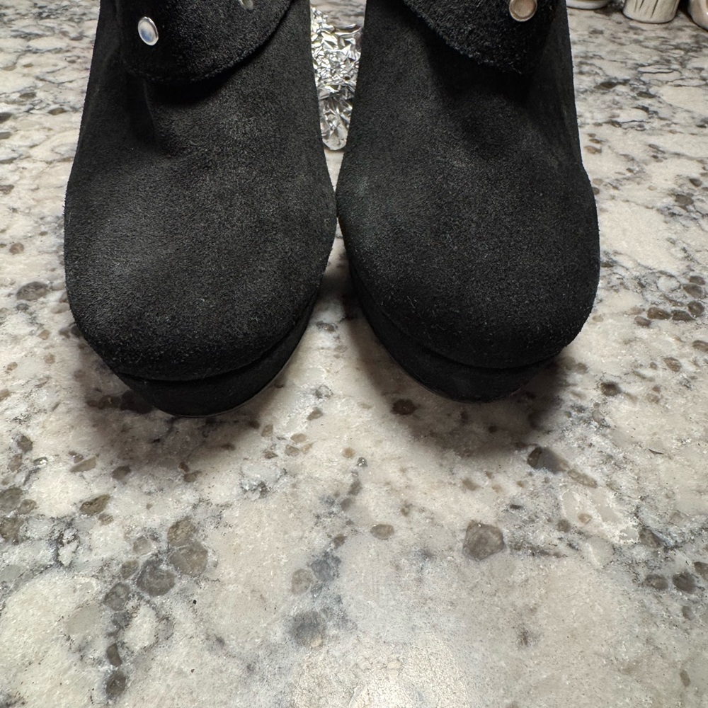 H by HALSTON Suede Studded MARIA boot - Picture 4 of 9
